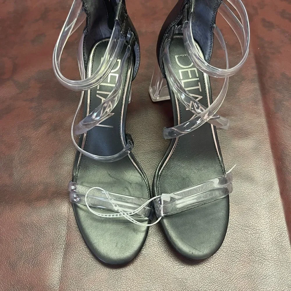 Deltan clear and‎ black heels new without tags, size 6.5